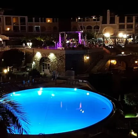 아파트 4/5 Personnes Vue Piscine Et Montagne Cap Esterel Pierre Et Vacance Nature Et Sport