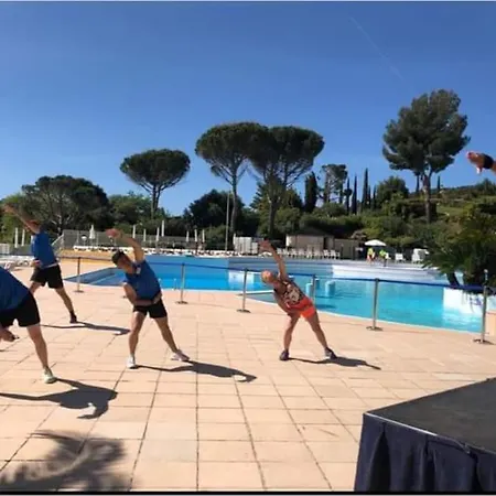 아파트 4/5 Personnes Vue Piscine Et Montagne Cap Esterel Pierre Et Vacance Nature Et Sport Saint-Raphaël
