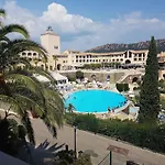 4/5 Personnes Vue Piscine Et Montagne Cap Esterel Pierre Et Vacance Nature Et Sport * Saint-Raphaël