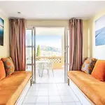 4/5 Personnes Vue Piscine Et Montagne Cap Esterel Pierre Et Vacance Nature Et Sport