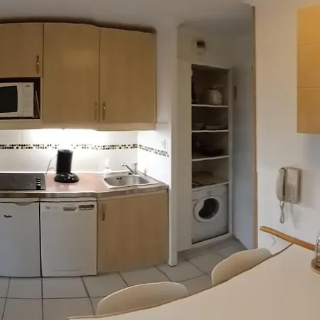 4/5 Personnes Vue Piscine Et Montagne Cap Estérel Pierre Et Vacance Nature Et Sport Appartement *