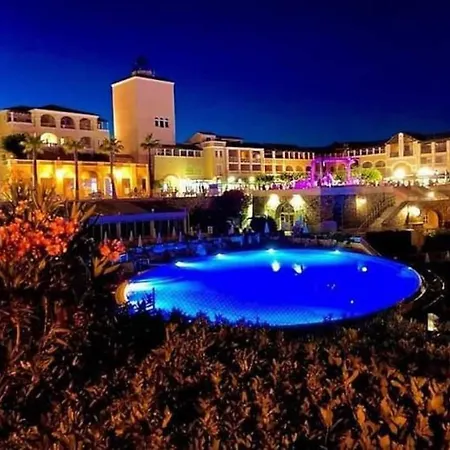 4/5 Personnes Vue Piscine Et Montagne Cap Estérel Pierre Et Vacance Nature Et Sport *