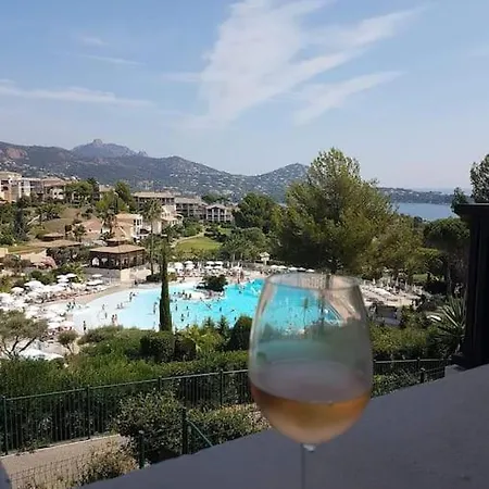 Appartamento 4/5 Personnes Vue Piscine Et Montagne Cap Estérel Pierre Et Vacance Nature Et Sport *