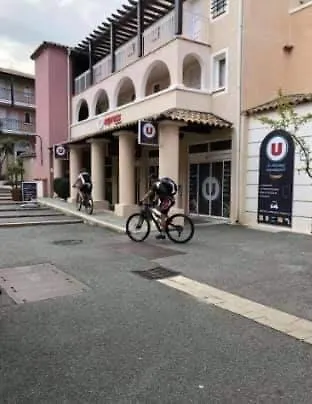 4/5 Personnes Vue Piscine Et Montagne Cap Estérel Pierre Et Vacance Nature Et Sport Appartamento Saint-Raphaël