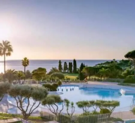 Appartement 4/5 Personnes Vue Piscine Et Montagne Cap Estérel Pierre Et Vacance Nature Et Sport *