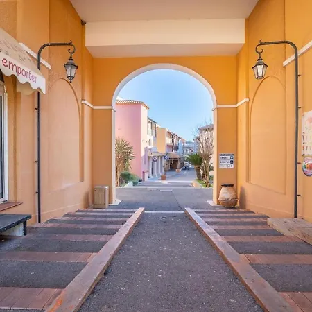 4/5 Personnes Vue Piscine Et Montagne Cap Esterel Pierre Et Vacance Nature Et Sport Apartman *