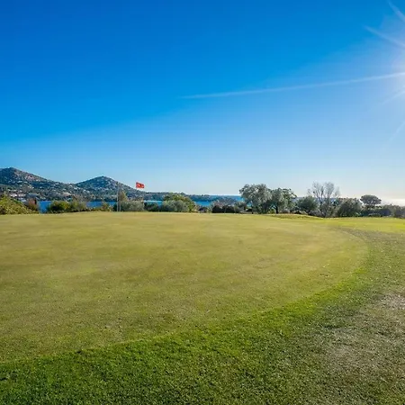 Appartamento 4/5 Personnes Vue Piscine Et Montagne Cap Estérel Pierre Et Vacance Nature Et Sport *