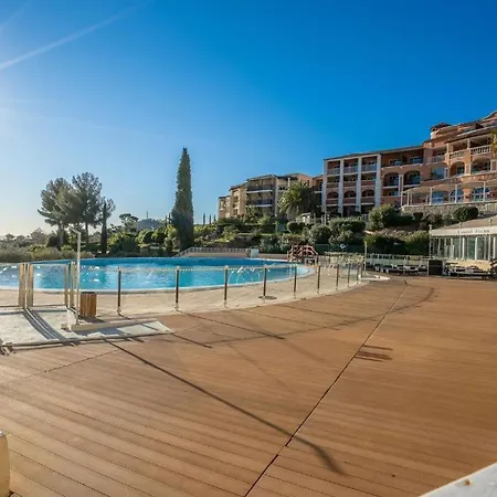 4/5 Personnes Vue Piscine Et Montagne Cap Estérel Pierre Et Vacance Nature Et Sport Appartamento Saint-Raphaël