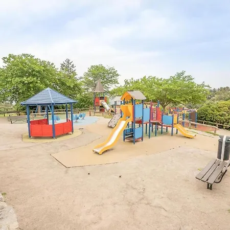 4/5 Personnes Vue Piscine Et Montagne Cap Estérel Pierre Et Vacance Nature Et Sport Appartement *