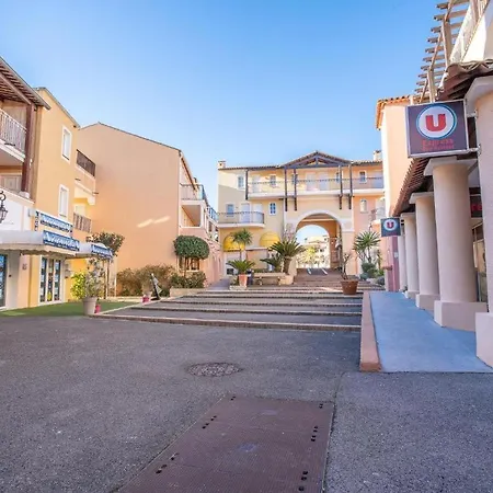 4/5 Personnes Vue Piscine Et Montagne Cap Esterel Pierre Et Vacance Nature Et Sport * Saint-Raphael (Var)