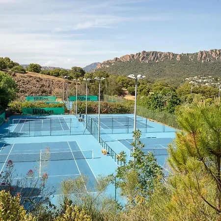 Apartment 4/5 Personnes Vue Piscine Et Montagne Cap Esterel Pierre Et Vacance Nature Et Sport Saint-Raphael (Var)