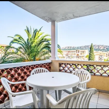 4/5 Personnes Vue Piscine Et Montagne Cap Esterel Pierre Et Vacance Nature Et Sport Apartment *