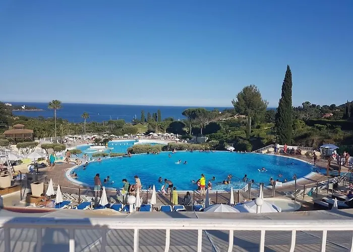 Apartman 4/5 Personnes Vue Piscine Et Montagne Cap Esterel Pierre Et Vacance Nature Et Sport Saint-Raphaël