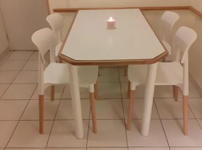 4/5 Personnes Vue Piscine Et Montagne Cap Esterel Pierre Et Vacance Nature Et Sport *