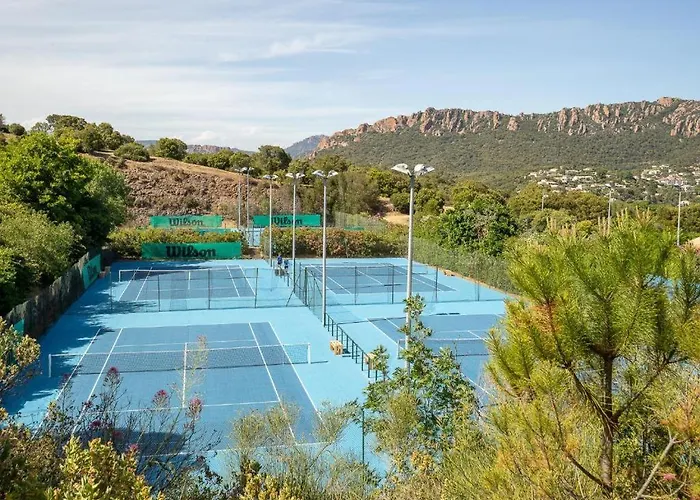 Apartman 4/5 Personnes Vue Piscine Et Montagne Cap Esterel Pierre Et Vacance Nature Et Sport Saint-Raphaël