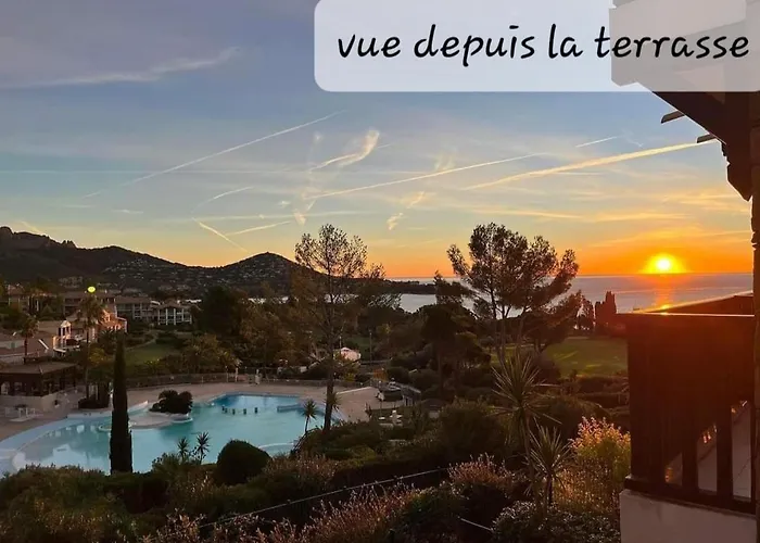 4/5 Personnes Vue Piscine Et Montagne Cap Esterel Pierre Et Vacance Nature Et Sport